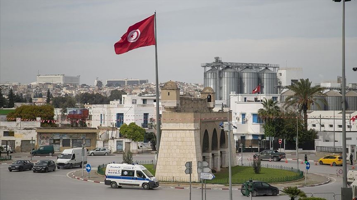 Tunus'ta siyasi krizin semptomları: Aşı krizi