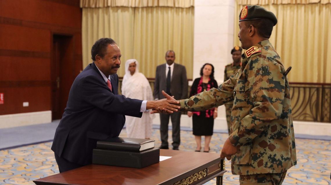 Sudan'da ordu ve siyaset anlaştı: Başbakan yeniden görevde