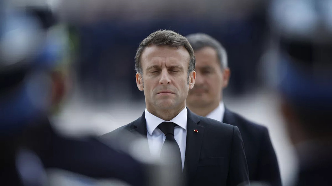 Macron: Güçlü Cumhurbaşkanı Meclis Çoğunluğuna Karşı!