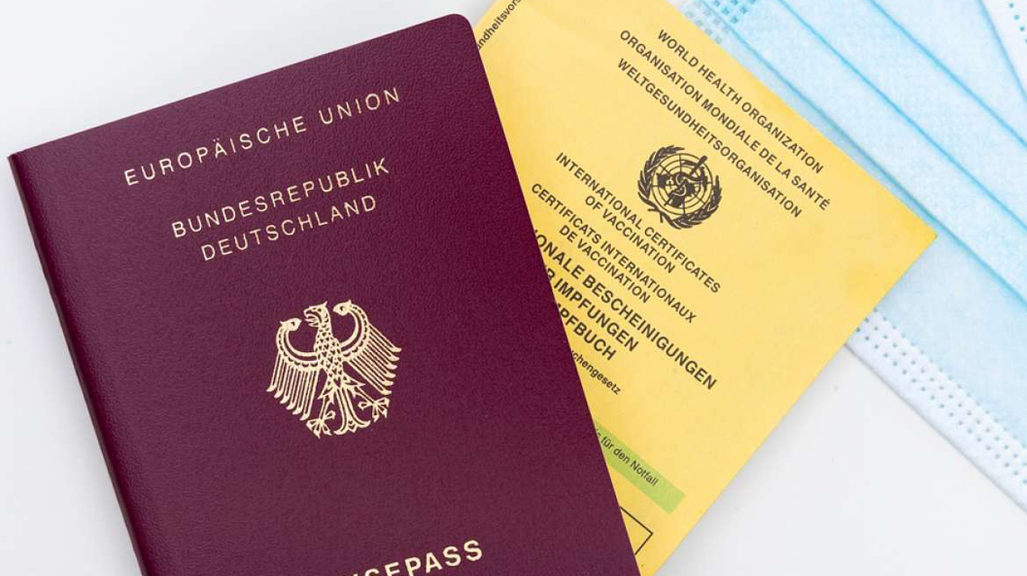 AB'de aşı pasaportu sadece "onaylı aşılara"