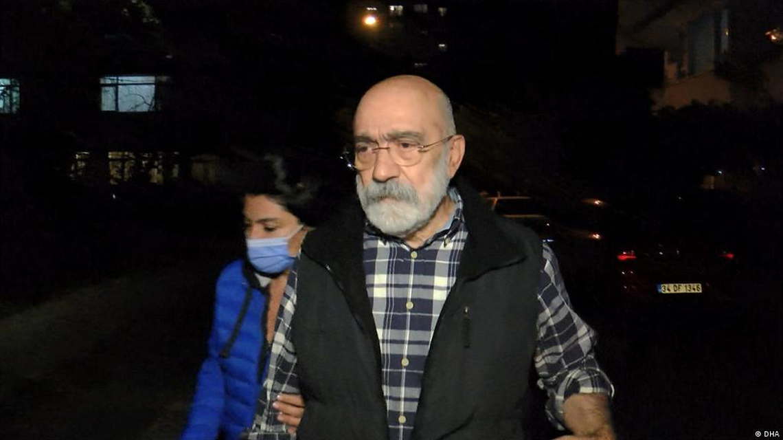 Ahmet Altan cezaevinden çıktı