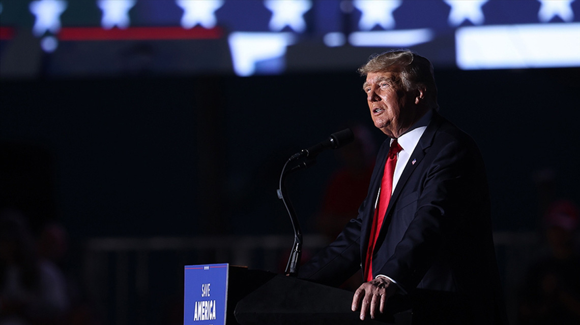 Trump yeniden meydanlarda