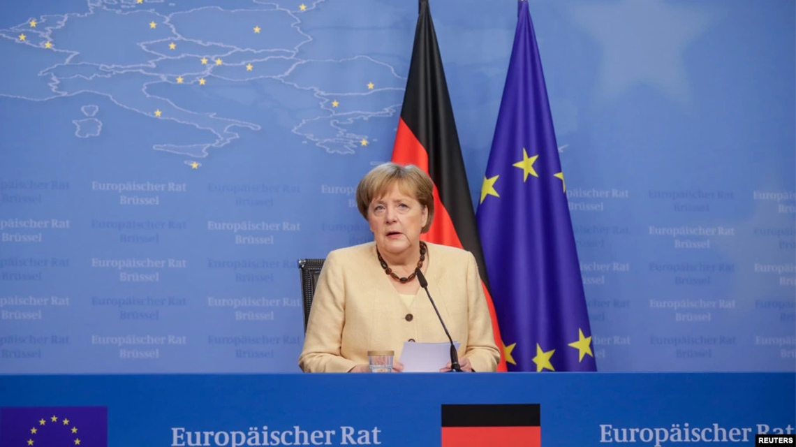 Merkel'in koltuğuna kim oturacak?