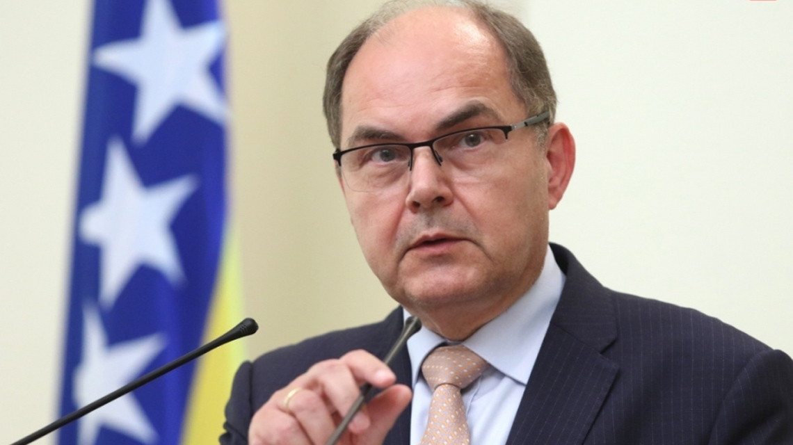 Bosna Hersek Baş Temsilcisi: "Ülke bölünme tehlikesiyle karşı karşıya"