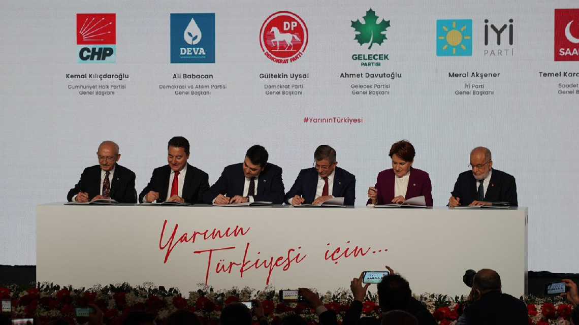 Güçlendirilmiş parlamenter sistem mutabakatı imzalandı