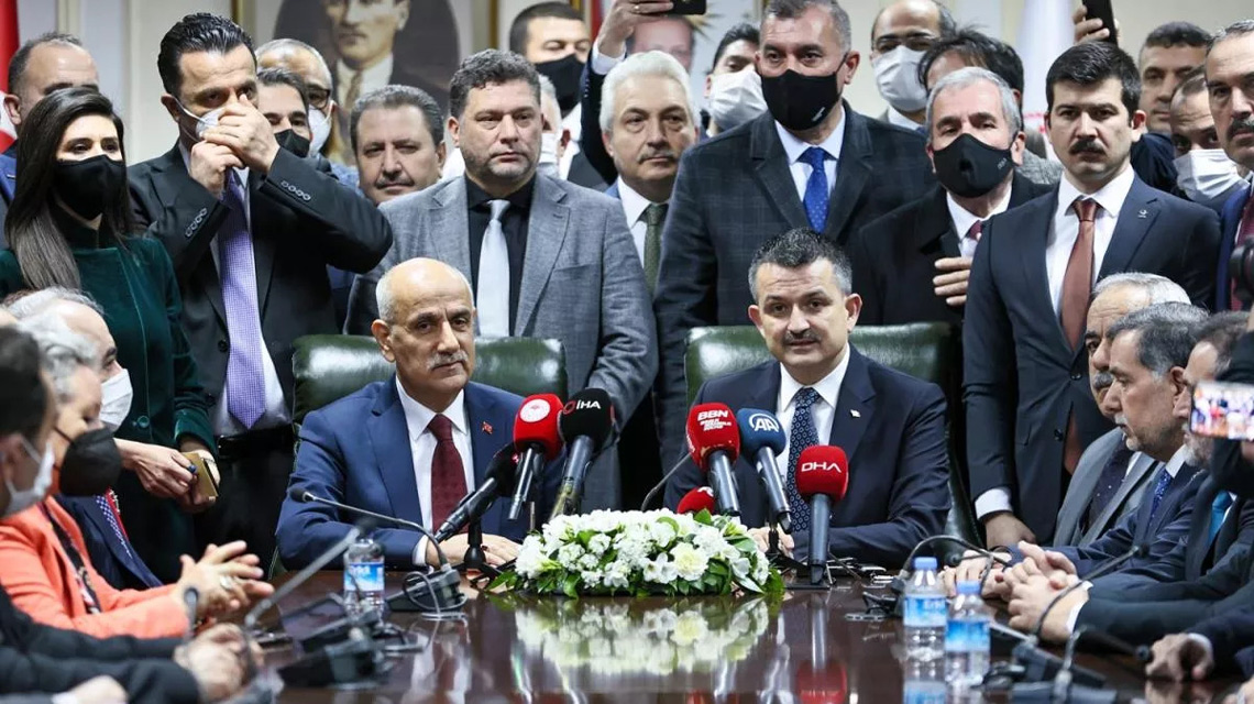 Pakdemirli istifa etti: Yeni Tarım ve Orman Bakanı Vahit Kirişci