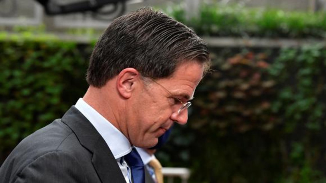 Hollanda'da hükümet istifa etti